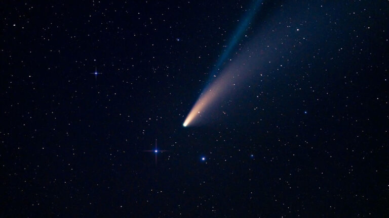 Mount Everest-sized Comet Heading Towards Earth