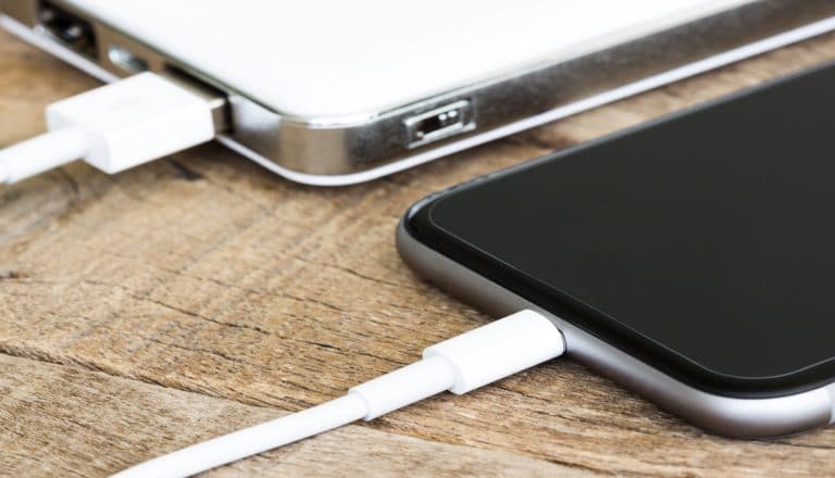 Apple In Trouble, EU To Pass Regulation For A Common Charging Port [Updated]