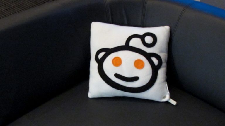 Reddit Beats Facebook To Become The 3rd Most Popular Site In The US